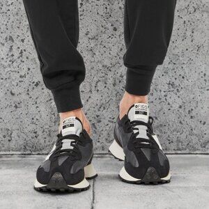 FIGS | New Balance 327